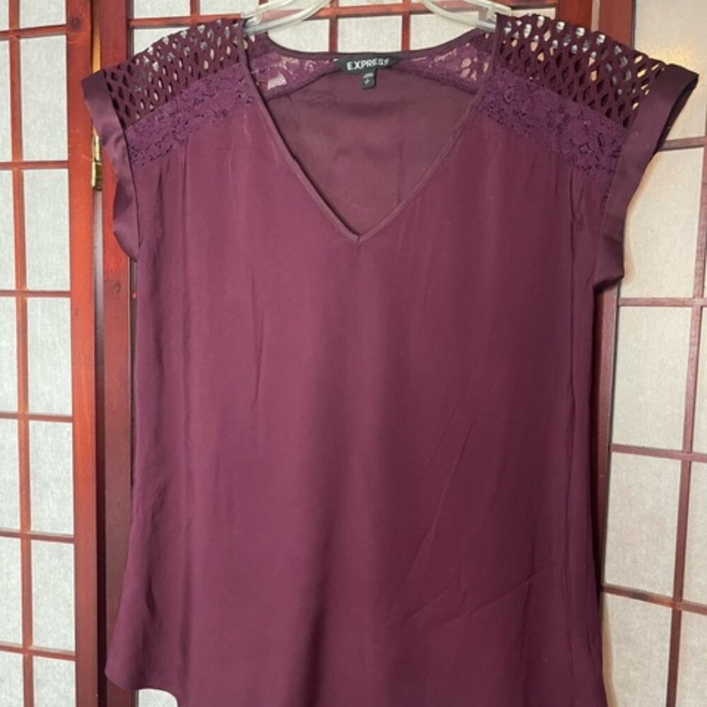 Express Womans Blouse Burgundy Small